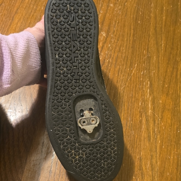 Men's Black Skate Sneakers - Picture 6 of 6